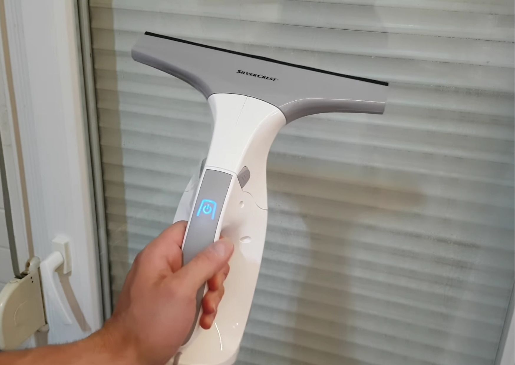 cordless windwo cleaner