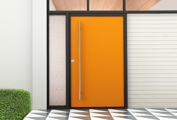 pintu belakang rumah