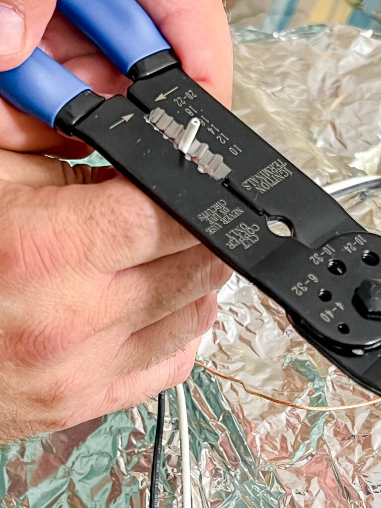 Remove rubber coating on wires