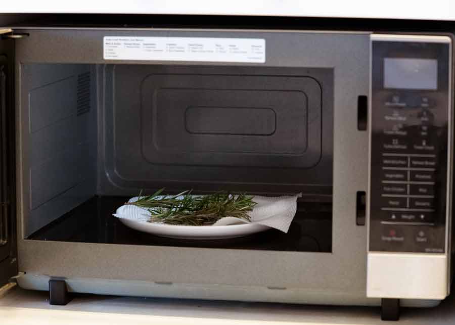 Drying rosemary in microwave for rosemary salt