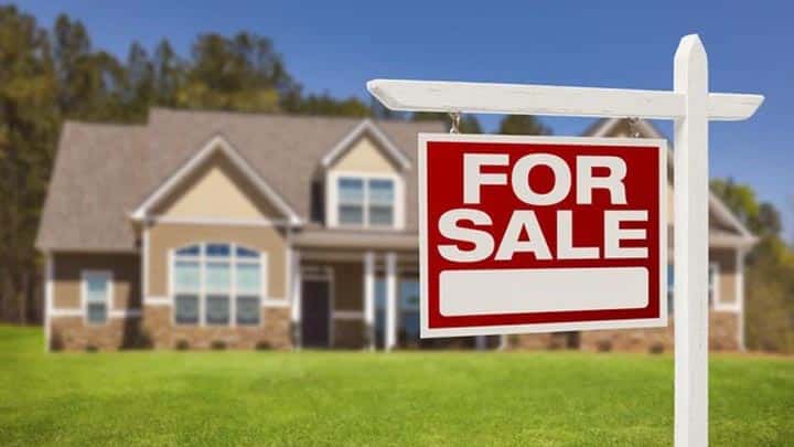 Pros and Cons of Selling a House Quickly Home
